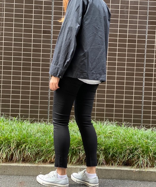 WHEIR(ウェア)の「WHEIR ハイパーストレッチクロップドデニムスキニー(デニムパンツ・レディース・ダークブラック/ダークインディゴブルー/ライトインディゴブルー/ワンウォッシュ・26/27/24/23/25)」の13枚目の写真