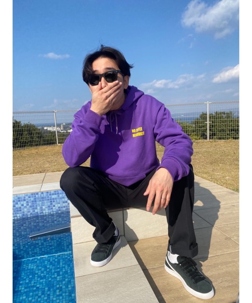 jumelle(ジュメロ)の「NCNWユニセックススウェット(スウェット・レディース・パープル/グレー/クリーム・LARGE/MEDIUM)」の4枚目の写真