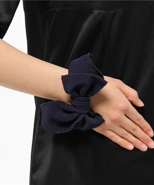 BEAMS BOY（ビームスボーイ）の「BEAMS BOY / リブ リボン ヘアゴム（ヘアゴム・レディース・オリーブ/ネイビー・ONE SIZE）」の3枚目の写真