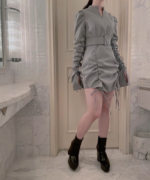 ANDGEEBEE(アンジービー)の「ドロストリボンワンピ(ワンピース・レディース・ホワイト×ブラック/ブラック・MEDIUM)」の9枚目の写真