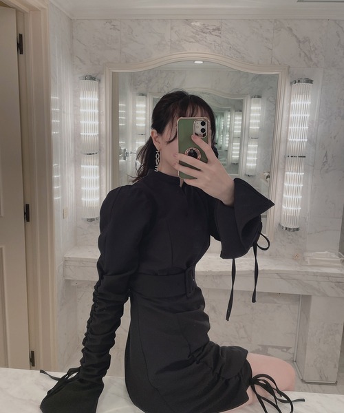 ANDGEEBEE(アンジービー)の「ドロストリボンワンピ(ワンピース・レディース・ホワイト×ブラック/ブラック・MEDIUM)」の22枚目の写真