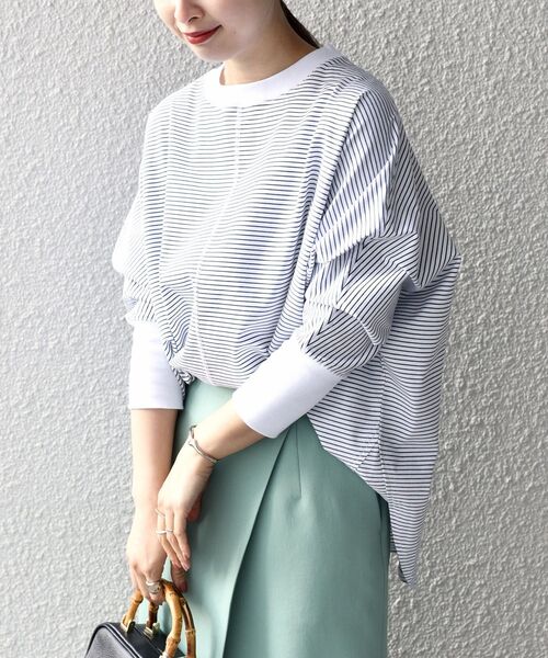SHIPS(シップス)の「【SHIPS別注】assiette:〈手洗い可能〉ジャージードルマンボーダー(Tシャツ/カットソー・レディース・ホワイト・ONE SIZE)」の2枚目の写真
