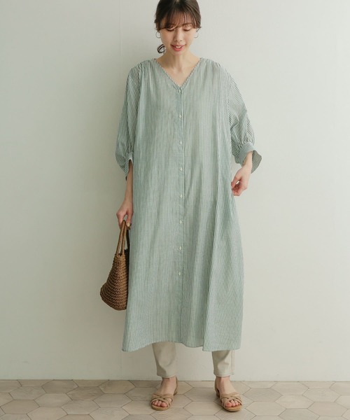 URBAN RESEARCH DOORS（アーバンリサーチドアーズ）の「ストライプVネック前開きワンピース（ワンピース・レディース・グリーン系その他/ブルー系その他/パープル系その他・MEDIUM）」の15枚目の写真