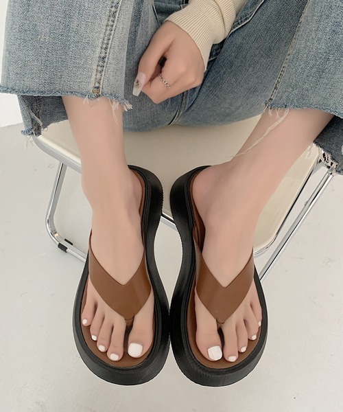 HALEY PESCA(ヘーリーペスカ)の「HALEY PESCA/厚底トング ビーチサンダル(サンダル・レディース・ホワイト/ブラック/ブラウン・36/38)」の7枚目の写真