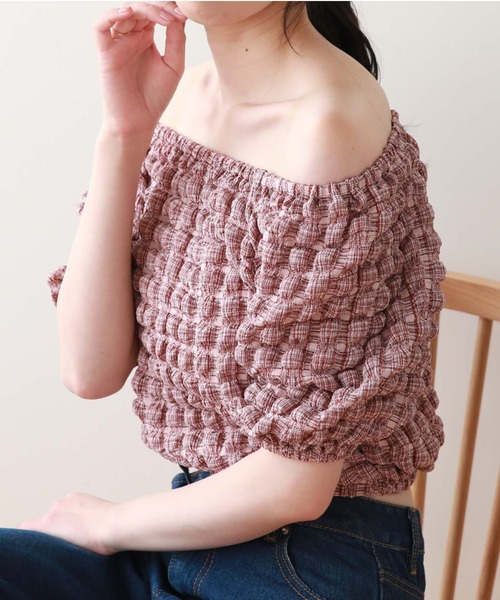 archives（アルシーヴ）の「’２ｗａｙポップコーンオフショルＴＯＰＳ’（Tシャツ/カットソー・レディース・ブラック/ネイビー/レッド/アイボリー・MEDIUM）」の4枚目の写真