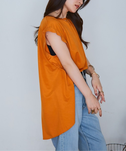 ECRIRE（エクリール）の「【miho.a.nicoコラボ】タックデザインノースリーブカットソーブラウス（シャツ/ブラウス・レディース・ブラック/オフホワイト/イエロー/オレンジ・M/L）」の21枚目の写真