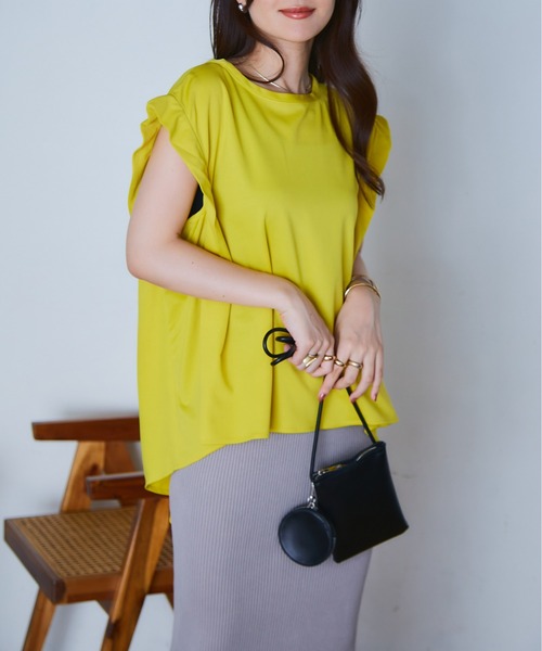 ECRIRE（エクリール）の「【miho.a.nicoコラボ】タックデザインノースリーブカットソーブラウス（シャツ/ブラウス・レディース・ブラック/オフホワイト/イエロー/オレンジ・M/L）」の13枚目の写真