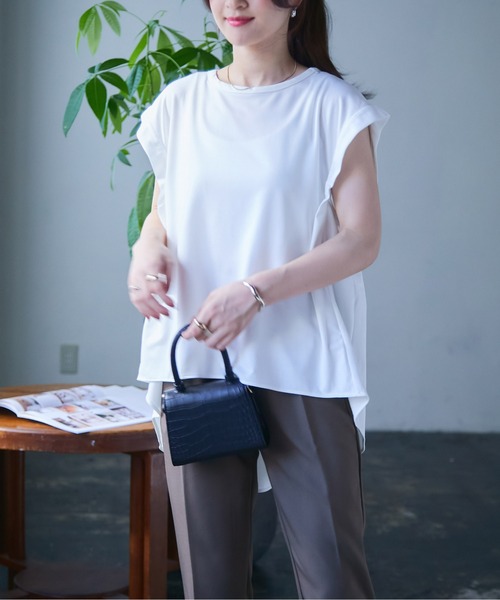 ECRIRE（エクリール）の「【miho.a.nicoコラボ】タックデザインノースリーブカットソーブラウス（シャツ/ブラウス・レディース・ブラック/オフホワイト/イエロー/オレンジ・M/L）」の6枚目の写真