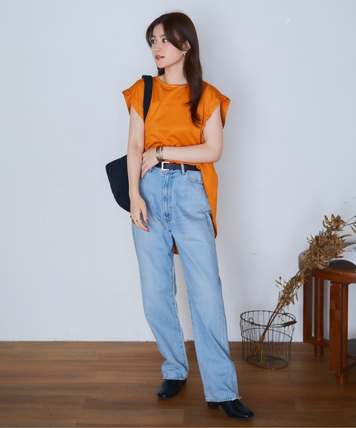 ECRIRE（エクリール）の「【miho.a.nicoコラボ】タックデザインノースリーブカットソーブラウス（シャツ/ブラウス・レディース・ブラック/オフホワイト/イエロー/オレンジ・M/L）」の17枚目の写真