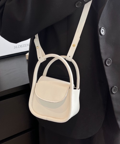 .KOM(ドットコム)の「A'GEM/9 × .kom『.kom/ドットケーオーエム』ミニ クロス ショルダーバッグ(ショルダーバッグ・レディース・ホワイト/ブラック/ブラウン/ブルー・FREE)」の15枚目の写真