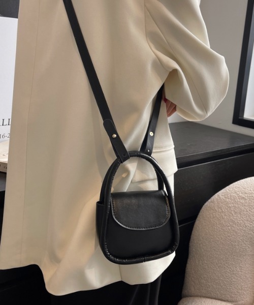 .KOM(ドットコム)の「A'GEM/9 × .kom『.kom/ドットケーオーエム』ミニ クロス ショルダーバッグ(ショルダーバッグ・レディース・ホワイト/ブラック/ブラウン/ブルー・FREE)」の5枚目の写真