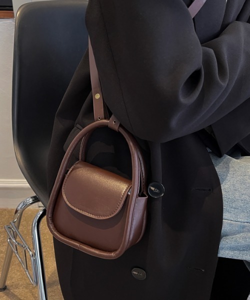 .KOM(ドットコム)の「A'GEM/9 × .kom『.kom/ドットケーオーエム』ミニ クロス ショルダーバッグ(ショルダーバッグ・レディース・ホワイト/ブラック/ブラウン/ブルー・FREE)」の14枚目の写真