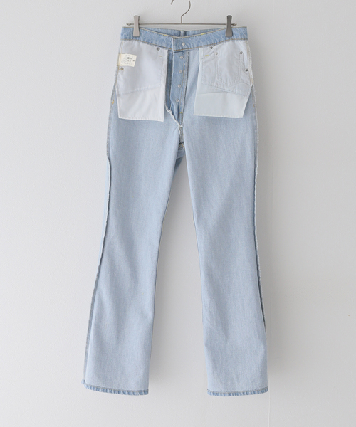 B.C STOCK（ベーセーストック）の「デニムフレアパンツ（デニムパンツ・レディース・ブラック/ベージュ/ブルー系その他・SMALL/MEDIUM/LARGE）」の21枚目の写真