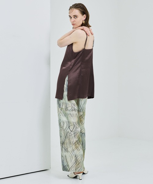 city(シティ)の「【CITY】ソフトリンクルサテンロングキャミソール(キャミソール・レディース・ネイビー/ブラウン・FREE)」の7枚目の写真