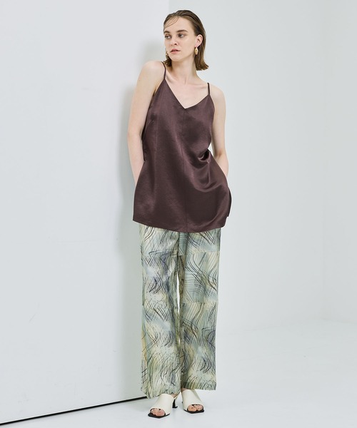 city(シティ)の「【CITY】ソフトリンクルサテンロングキャミソール(キャミソール・レディース・ネイビー/ブラウン・FREE)」の4枚目の写真