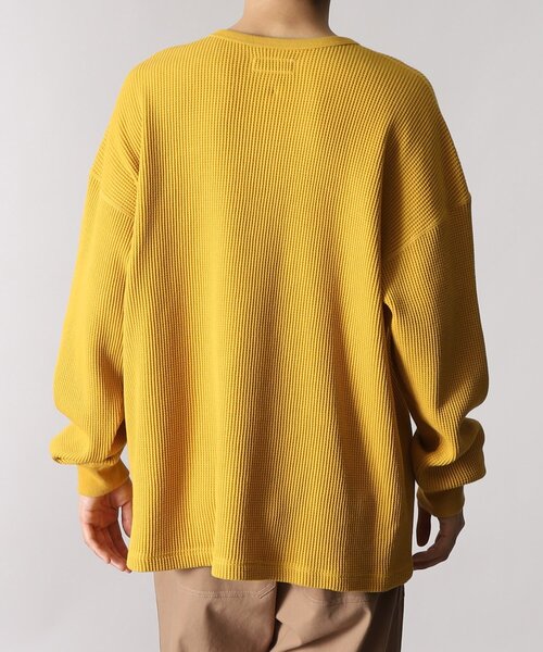 THE SHOP TK （ザ ショップ ティーケー ）の「◆【LUCEBER/ルースバー別注】ヘヴィーウエイトワッフル ヘンリーネックロングスリーブTシャツ（Tシャツ/カットソー・メンズ・ダークグレー/マスタード/オフホワイト・03/02）」の6枚目の写真