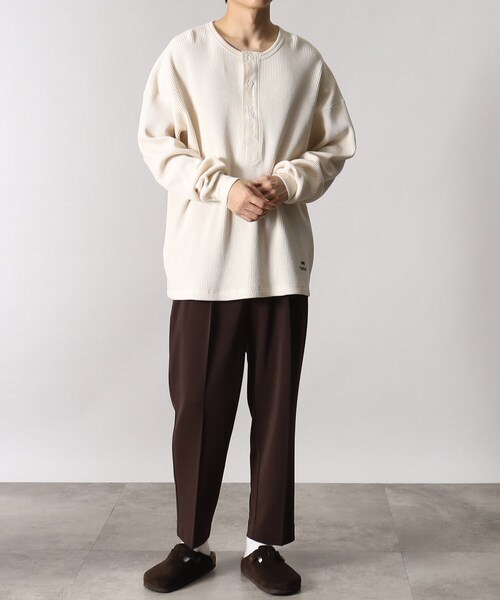 THE SHOP TK （ザ ショップ ティーケー ）の「◆【LUCEBER/ルースバー別注】ヘヴィーウエイトワッフル ヘンリーネックロングスリーブTシャツ（Tシャツ/カットソー・メンズ・ダークグレー/マスタード/オフホワイト・03/02）」の11枚目の写真