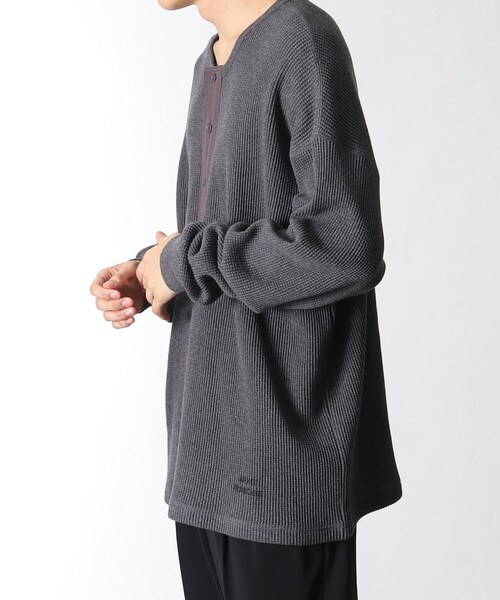 THE SHOP TK （ザ ショップ ティーケー ）の「◆【LUCEBER/ルースバー別注】ヘヴィーウエイトワッフル ヘンリーネックロングスリーブTシャツ（Tシャツ/カットソー・メンズ・ダークグレー/マスタード/オフホワイト・03/02）」の15枚目の写真