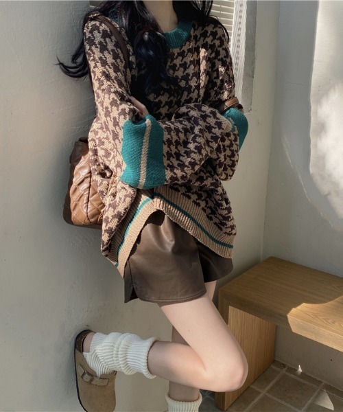 yuue' ( wear )（ユーイ）の「千鳥柄オーバーサイズ ビッグシルエット ロングスリーブニット（ニット/セーター・レディース・ベージュ/ブラウン/ブラック・FREE）」の4枚目の写真