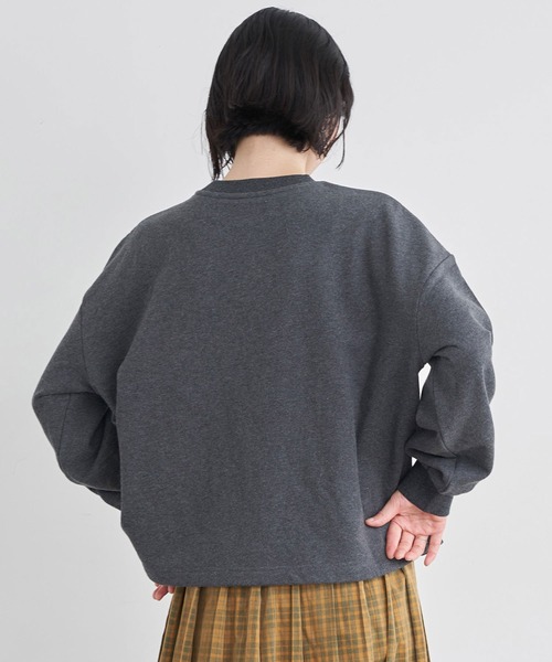 l'atelier du savon(アトリエドサボン)の「こぼれるカゴのお花 毛糸刺繍PO(Tシャツ/カットソー・レディース・アイボリー/チャコールグレー・FREE)」の11枚目の写真