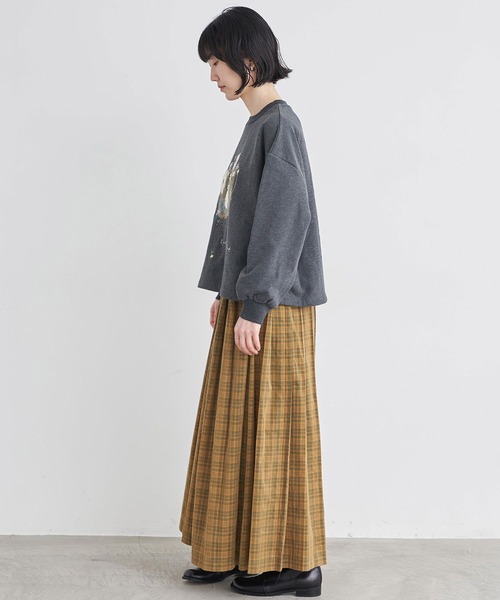 l'atelier du savon(アトリエドサボン)の「こぼれるカゴのお花 毛糸刺繍PO(Tシャツ/カットソー・レディース・アイボリー/チャコールグレー・FREE)」の15枚目の写真