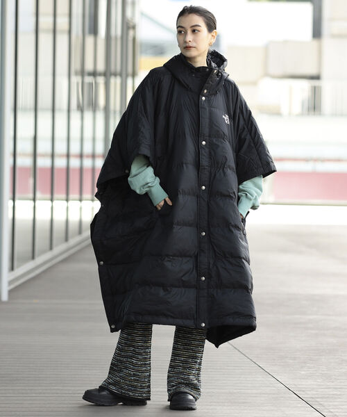Ray BEAMS（レイビームス）の「【WEB限定】THE NORTH FACE / ポンチョ コート（ポンチョ・レディース・ブラック/オリーブ・ONE SIZE）」の4枚目の写真