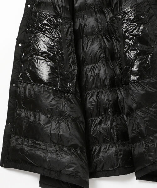 Ray BEAMS（レイビームス）の「【WEB限定】THE NORTH FACE / ポンチョ コート（ポンチョ・レディース・ブラック/オリーブ・ONE SIZE）」の12枚目の写真