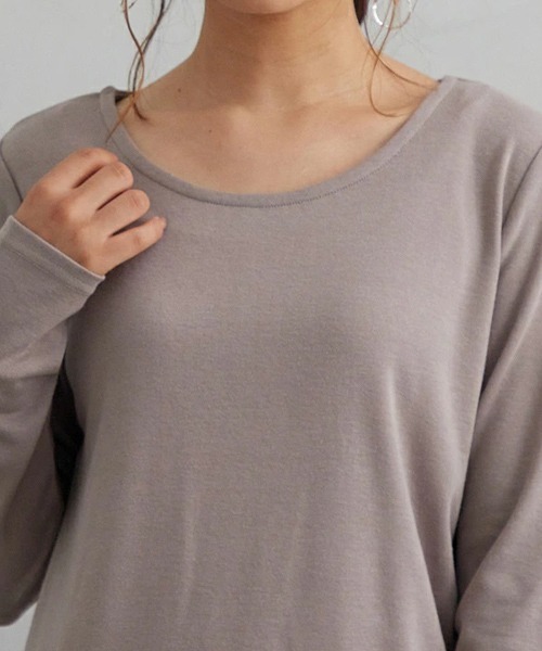 and it_(アンドイット)の「Uネックプルオーバー(Tシャツ/カットソー・レディース・ブラック/グレイッシュベージュ/ブラウン/チャコール/ネイビー・M-L)」の13枚目の写真