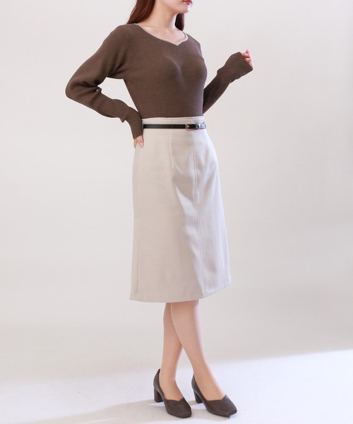 TRUDEA（トルディア）の「viscoseハートネックリブニット（ニット/セーター・レディース・ワイン/ベージュ/グレイッシュベージュ/ブラウン/ピンクベージュ・MEDIUM/LARGE）」の8枚目の写真