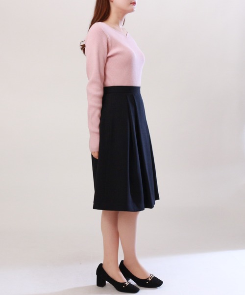 TRUDEA（トルディア）の「viscoseハートネックリブニット（ニット/セーター・レディース・ワイン/ベージュ/グレイッシュベージュ/ブラウン/ピンクベージュ・MEDIUM/LARGE）」の19枚目の写真