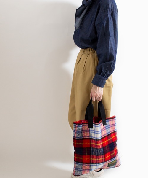TWEED MILL(ツイードミル)の「【TWEED MILL (ツイードミル)】ブランケットトート・S(トートバッグ・レディース・グリーン系その他/イエロー系その他/レッド系その他・S)」の18枚目の写真