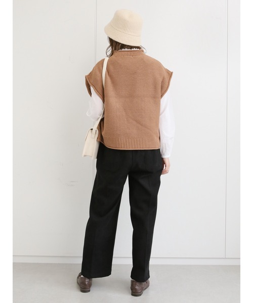 ehka sopo（エヘカソポ）の「パッチワークケーブルニットベスト（ベスト・レディース・ブラック/モカ/キナリ・ﾌﾘ-）」の19枚目の写真