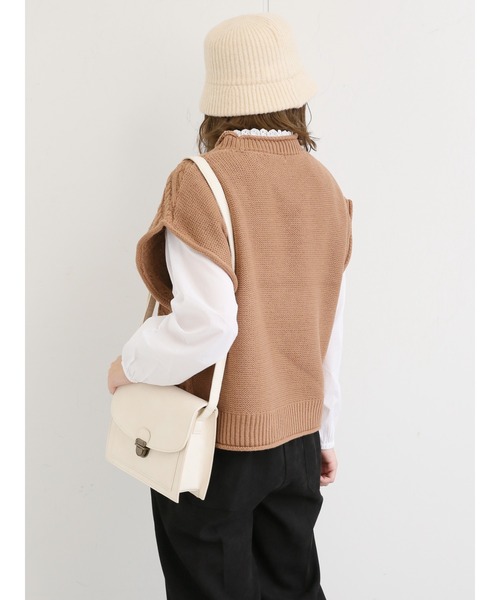 ehka sopo（エヘカソポ）の「パッチワークケーブルニットベスト（ベスト・レディース・ブラック/モカ/キナリ・ﾌﾘ-）」の11枚目の写真