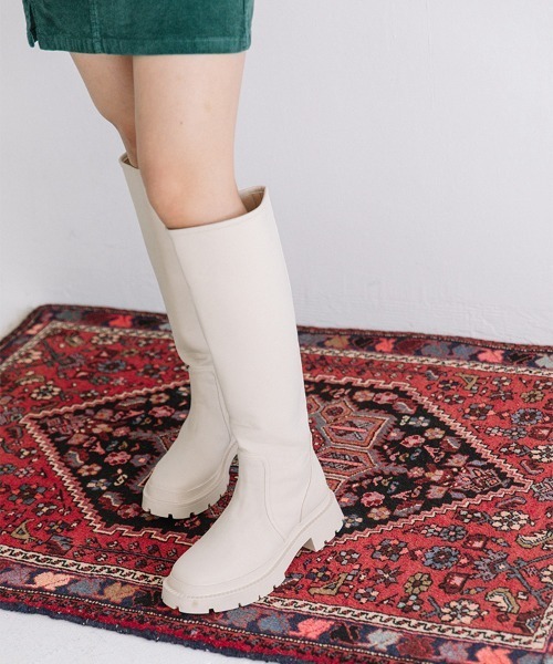 Flugge（フラッジー）の「volume sole long boots/ボリュームソールロングブーツ（ブーツ・レディース・アイボリー/カーキ・24cm/24.5cm/22.5cm/23cm/23.5cm/25cm）」の10枚目の写真