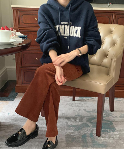 DAY CLOSET(デイ クローゼット)の「レディース 裏起毛オーバーサイズドロップショルダーカレッジロゴスウェット(スウェット・レディース・グレー/オートミール/ネイビー・ONE SIZE)」の16枚目の写真