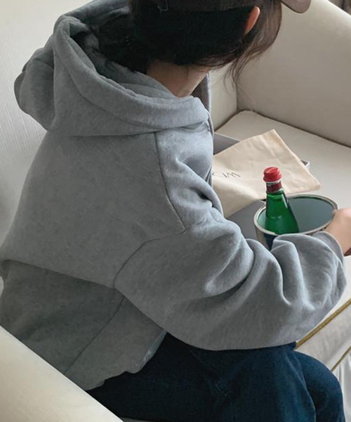 DAY CLOSET(デイ クローゼット)の「レディース 裏起毛オーバーサイズドロップショルダーカレッジロゴスウェット(スウェット・レディース・グレー/オートミール/ネイビー・ONE SIZE)」の7枚目の写真