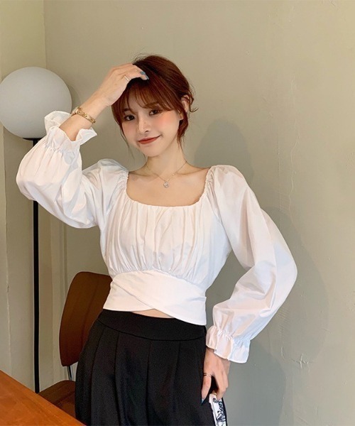 Auntie Rosa（アンティローザ）の「バックリボンクロップド丈TOPS（シャツ/ブラウス・レディース・ブラック/ホワイト・FREE）」の6枚目の写真