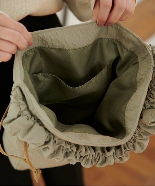 FREE'S MART（フリーズマート）の「◆巾着トート（トートバッグ・レディース・ブラック/ホワイト/グリーン・ﾌﾘ-）」の10枚目の写真