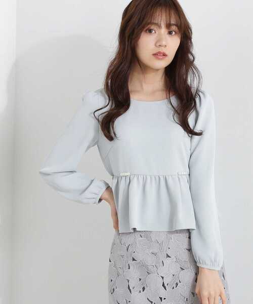 PROPORTION BODY DRESSING(プロポーションボディドレッシング)の「パールペプラムブラウス / 1213110101(シャツ/ブラウス・レディース・ライトグリーン/ネイビー/オフホワイト・SMALL/MEDIUM)」の2枚目の写真