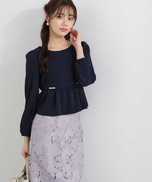 PROPORTION BODY DRESSING(プロポーションボディドレッシング)の「パールペプラムブラウス / 1213110101(シャツ/ブラウス・レディース・ライトグリーン/ネイビー/オフホワイト・SMALL/MEDIUM)」の16枚目の写真