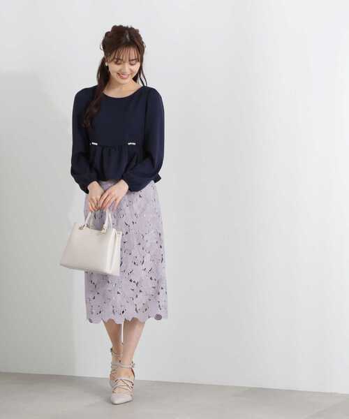 PROPORTION BODY DRESSING(プロポーションボディドレッシング)の「パールペプラムブラウス / 1213110101(シャツ/ブラウス・レディース・ライトグリーン/ネイビー/オフホワイト・SMALL/MEDIUM)」の19枚目の写真