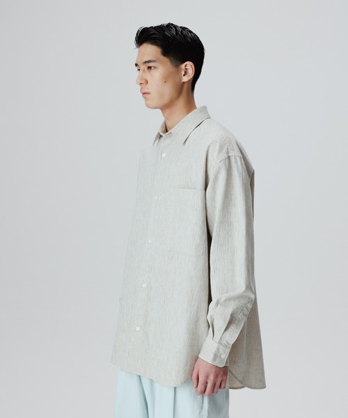 ADAM ET ROPE'(アダムエロペ)の「ヘビーリネン ストライプ ビッグシルエット レギュラーカラーシャツ(シャツ/ブラウス・メンズ・ホワイト系その他5・M/L)」の10枚目の写真