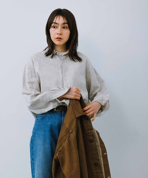 ADAM ET ROPE'(アダムエロペ)の「ヘビーリネン ストライプ ビッグシルエット レギュラーカラーシャツ(シャツ/ブラウス・メンズ・ホワイト系その他5・M/L)」の18枚目の写真