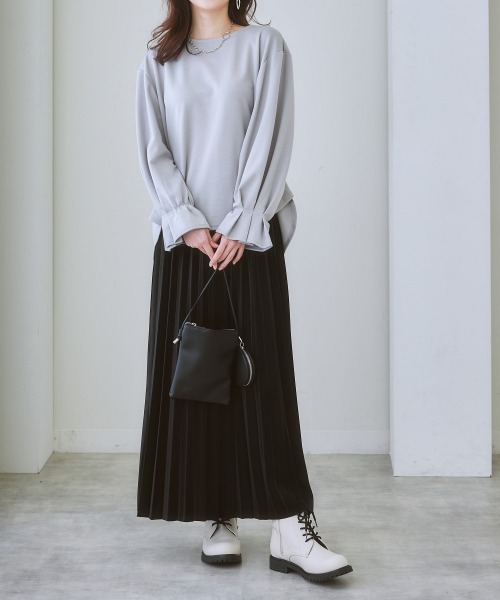nissen（ニッセン）の「袖タックトップス(きれい見えポンチ素材)（Tシャツ/カットソー・レディース・ブラック/オフホワイト/ライトグレー・L/LL/M/S）」の13枚目の写真