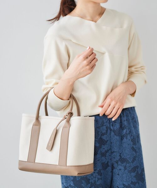 le.coeur blanc（ルクールブラン）の「パーテーショントート（トートバッグ・レディース・ブラック/シルバー/グレイッシュベージュ・FREE）」の3枚目の写真