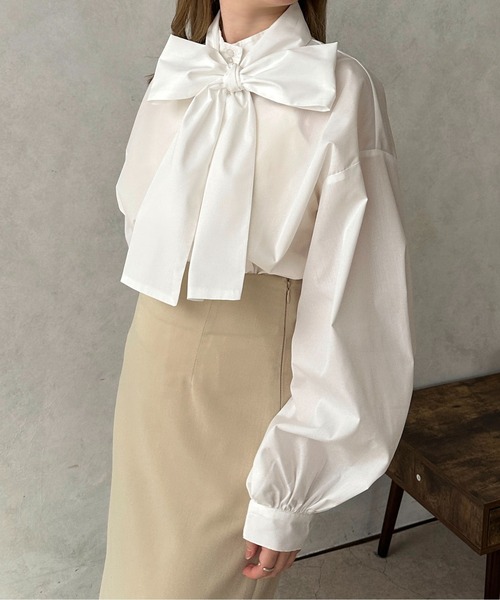 apres jour clair（アプレジュールクレア）の「【apres jour clair】ボウタイ付ブラウス【ZOZOTOWN限定アイテム】（シャツ/ブラウス・レディース・ライトグレー/オフホワイト/オレンジ系その他・X-LARGE/フリー）」の5枚目の写真