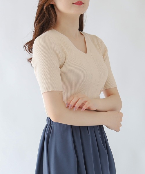 TRUDEA(トルディア)の「総針ランダムリブVネックニット(ニット/セーター・レディース・ホワイト×ネイビー/ホワイト×ブラック/ミント/ホワイト/ベージュ/モカ/ブラック/ブルーグリーン・MEDIUM/LARGE)」の15枚目の写真