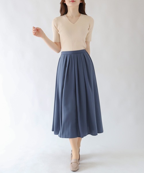 TRUDEA(トルディア)の「総針ランダムリブVネックニット(ニット/セーター・レディース・ホワイト×ネイビー/ホワイト×ブラック/ミント/ホワイト/ベージュ/モカ/ブラック/ブルーグリーン・MEDIUM/LARGE)」の19枚目の写真