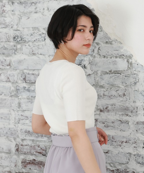 TRUDEA(トルディア)の「総針ランダムリブVネックニット(ニット/セーター・レディース・ホワイト×ネイビー/ホワイト×ブラック/ミント/ホワイト/ベージュ/モカ/ブラック/ブルーグリーン・MEDIUM/LARGE)」の10枚目の写真