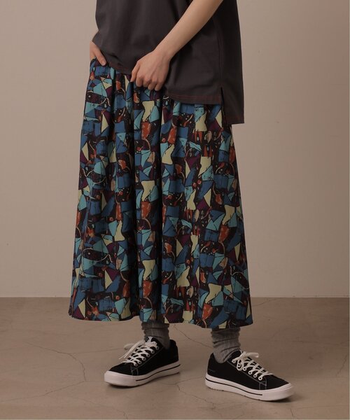 DOUBLE NAME（ダブルネーム）の「オリジナル幾何学アート柄ギャザースカート（スカート・レディース・グリーン/ブラック/オフホワイト・FREE）」の4枚目の写真